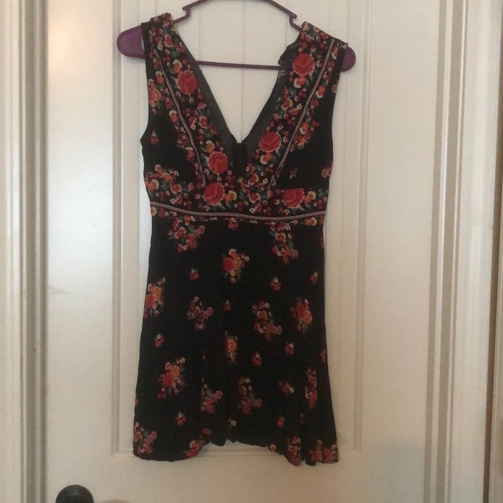Forever 21 floral deep v dress